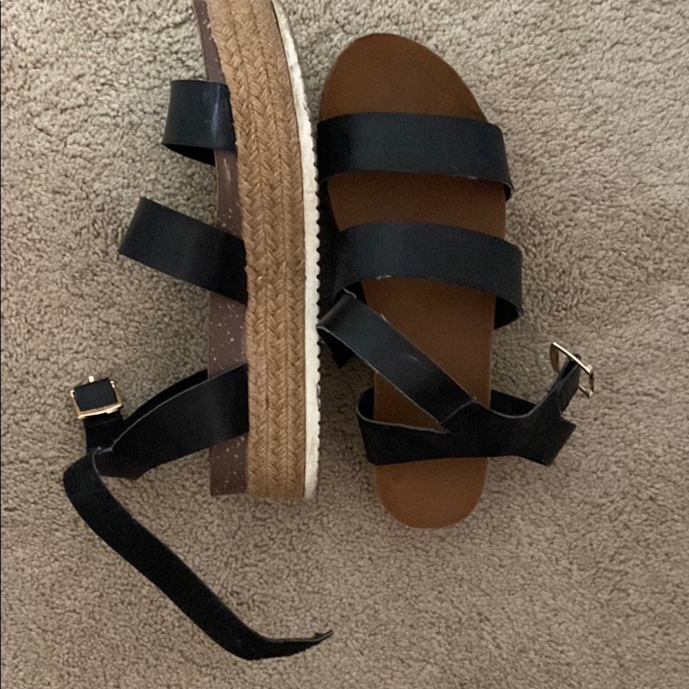 Black strap platform sandals